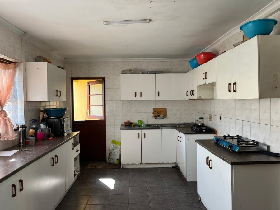  Bedroom Property for Sale in Cravenby Western Cape